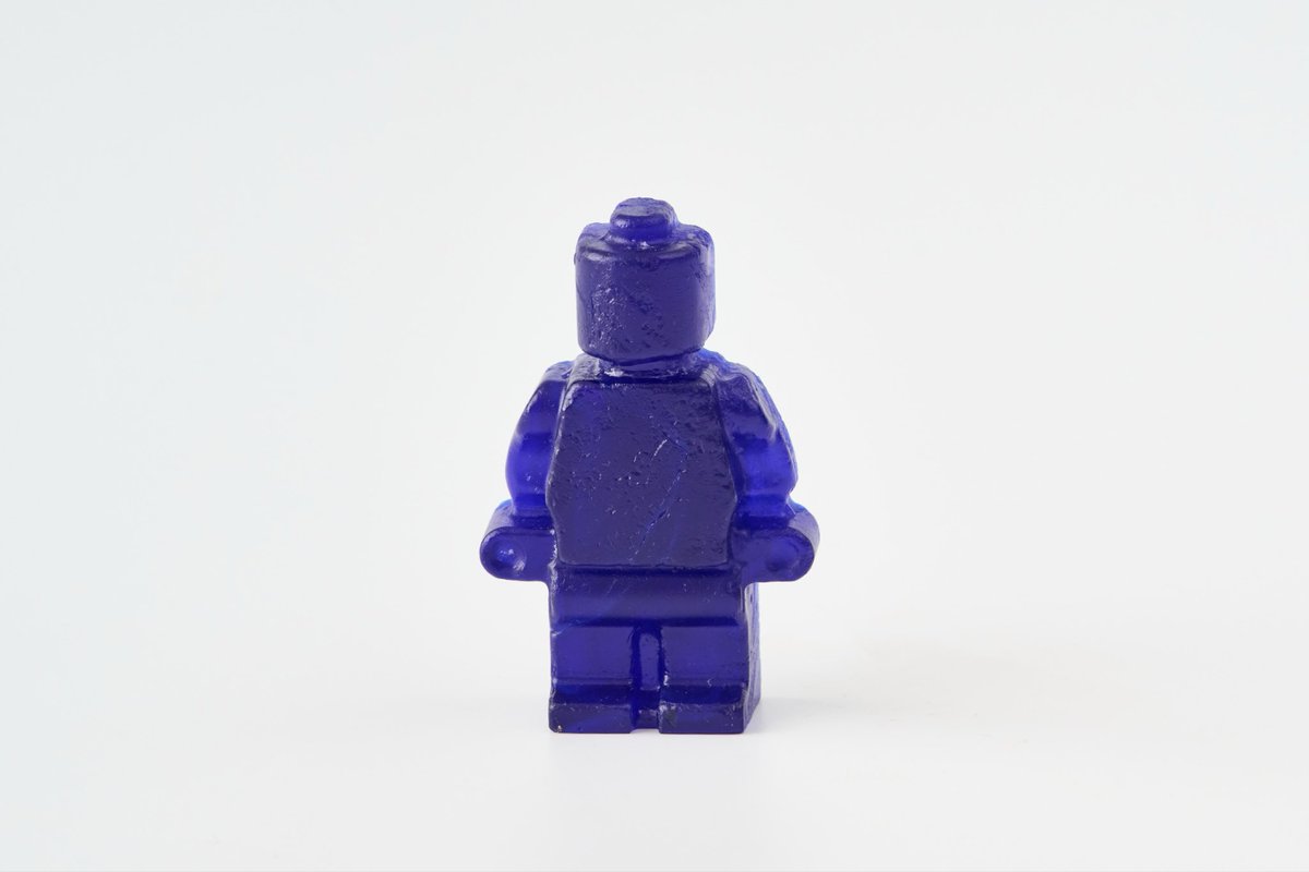 From Tiny Acorns...

Constantly pushing the boundaries of glass, this series is deeply personal to me.

The second in a triptych
Recycling Narratives
Electric Blue
9cm tall

Cast from recycled Bristol Blue light fittings.

The Etienne Gallery
Pan Amsterdam