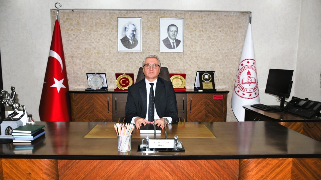 İl Millî Eğitim Müdürümüz Sayın Yaşar Ciğer'in 29 Ekim Cumhuriyet Bayramı Mesajı 🇹🇷

👉meb.ai/UjVyJeZ

Cumhuriyet Bayramı'mız Kutlu Olsun! 🇹🇷

<a href="/tcmeb/">Millî Eğitim Bakanlığı</a> <a href="/Yusuf__Tekin/">Yusuf Tekin</a> <a href="/batmanvaliligi/">Batman Valiliği</a> <a href="/yasarciger/">yasar ciğer</a>