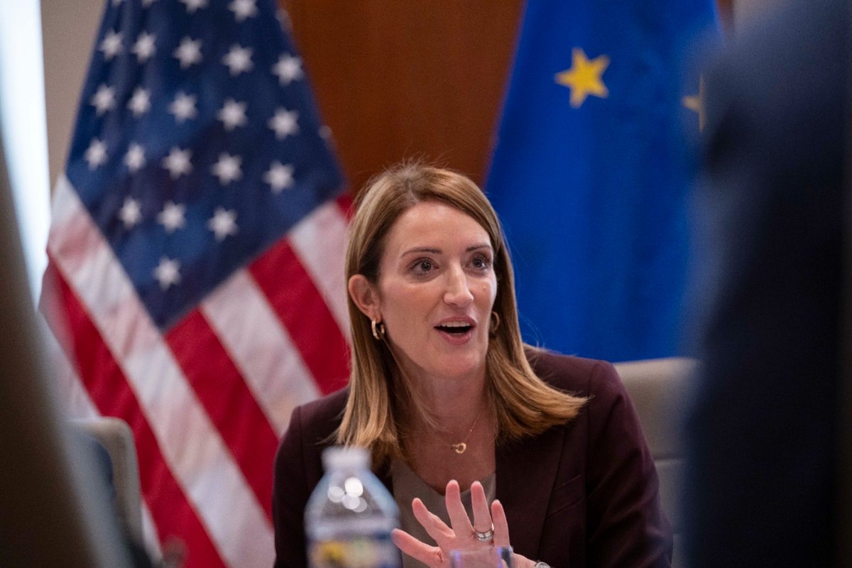 Great to be back at <a href="/USChamber/">U.S. Chamber</a>, following our earlier discussions here in Washington this year 🇪🇺🇺🇸

Europe means business. 

We are cutting red tape &amp; simplifying rules.

Making it easier for companies to invest, access funding &amp; grow in Europe.