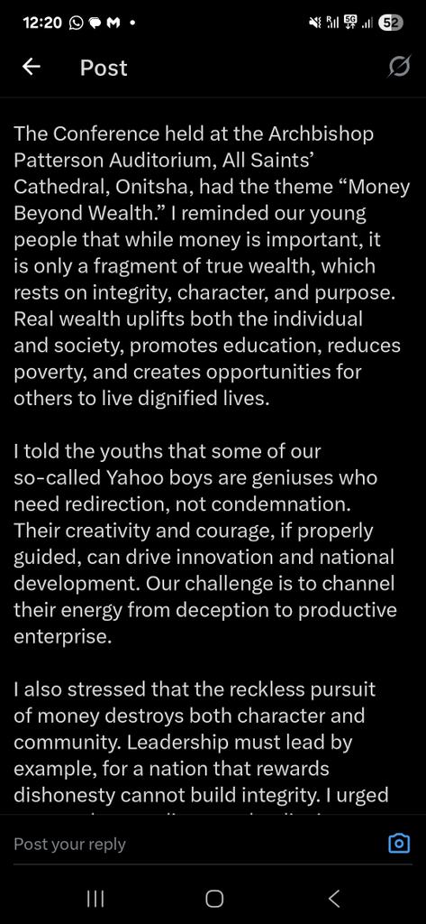 Ok, I see that they did an Amuneke Edit for boss <a href="/PeterObi/">Peter Obi</a> here. I apologize. Na me fall him hand.