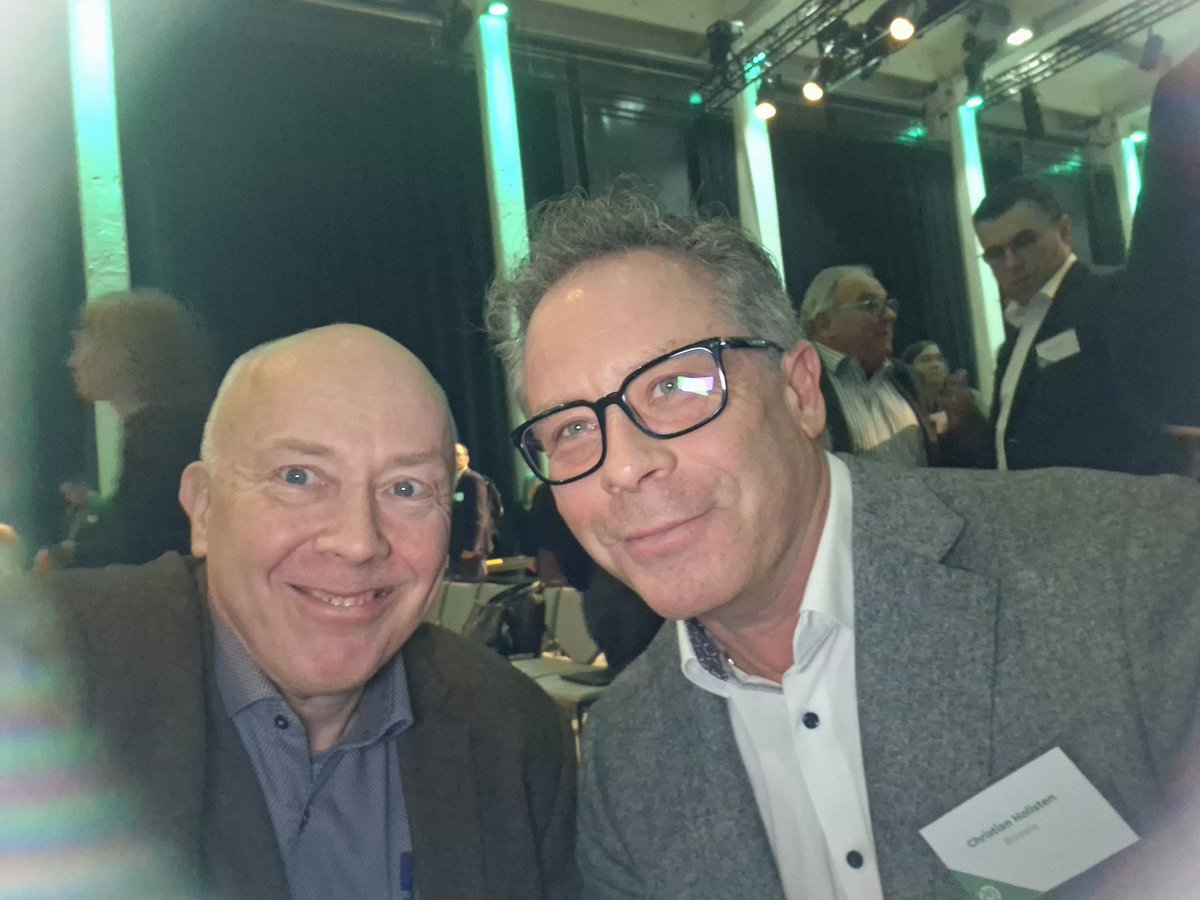 VesaKarha's tweet image. #Muovi:lla maailmaa yhä vain  parantamassa  #SpiritProgramme Mahtavaa tavata fyysisesti polymeerikemian maailmassa @tulivaanmieleen