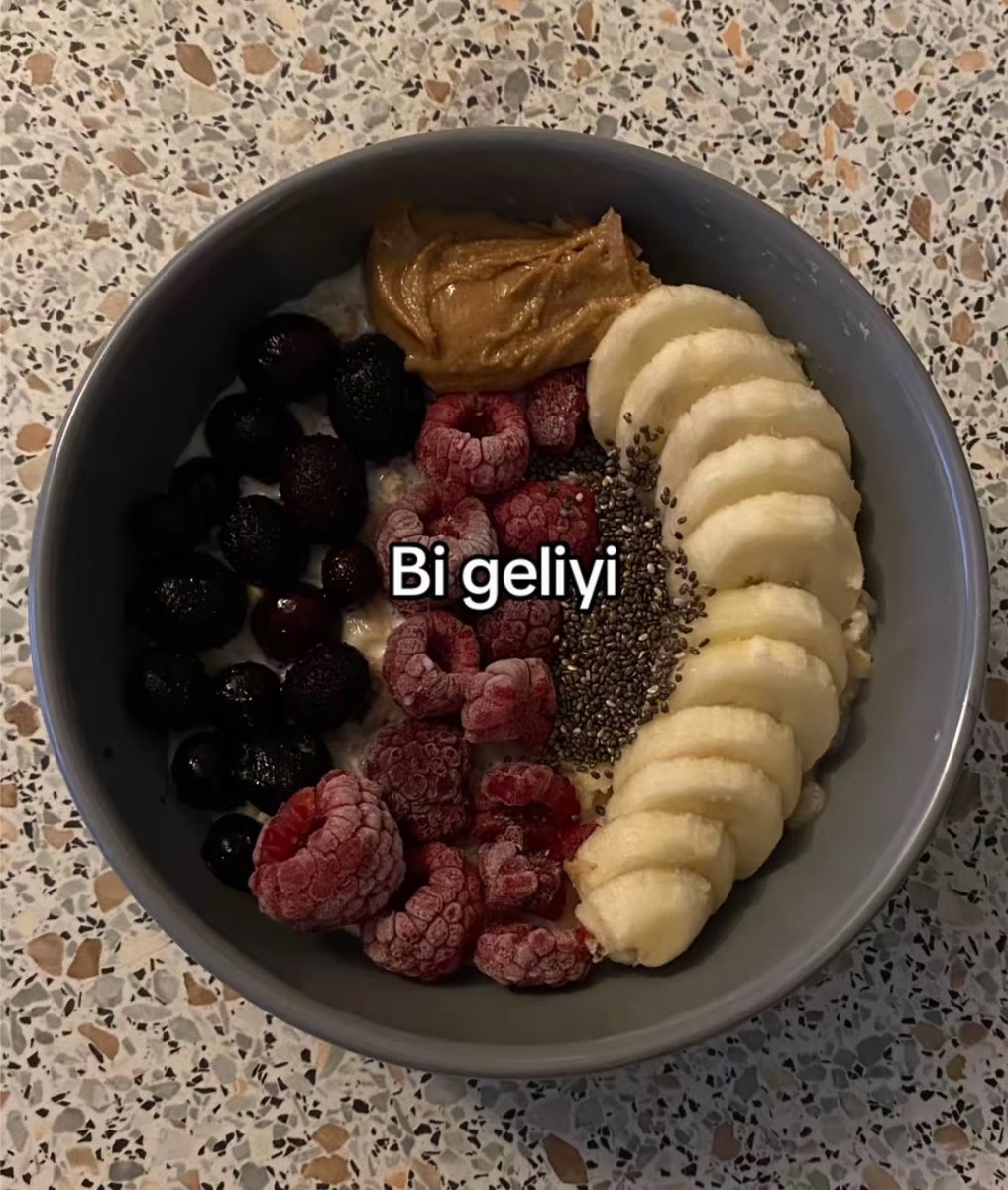 lannsibell's tweet photo. Benim günlük rutin https://t.co/i5TzSGIloB