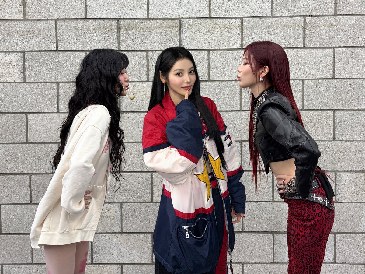 official_artms's tweet photo. 🪽2025년 10월 28일 화요일 #더쇼 별점🪽

1위 ✨OURII✨

오늘 하루는 카라멜 마끼아또처럼 달콤~! 천사 같은 미소녀 두 명을 만날지도 몰라요♡

🍀 파란 하트를 보내기 https://t.co/v6XDQ875bu