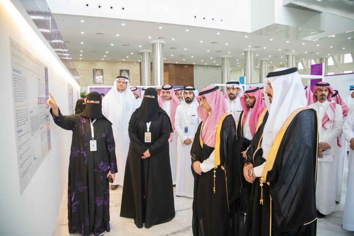 دشن رئيس #جامعة_نجران أ.د.عبدالرحمن الخضيري، أعمال المعرض والمؤتمر الدولي للتقنيات الذكية والأنظمة الموثوقة، الذي تنظمه الجامعة على مدى يومين، بالتعاون مع جامعة التقنية والعلوم التطبيقية بسلطنة عُمان، وجامعة بورتسموث البريطانية، بمركز الأمير جلوي بن عبدالعزيز بن مساعد للمؤتمرات.