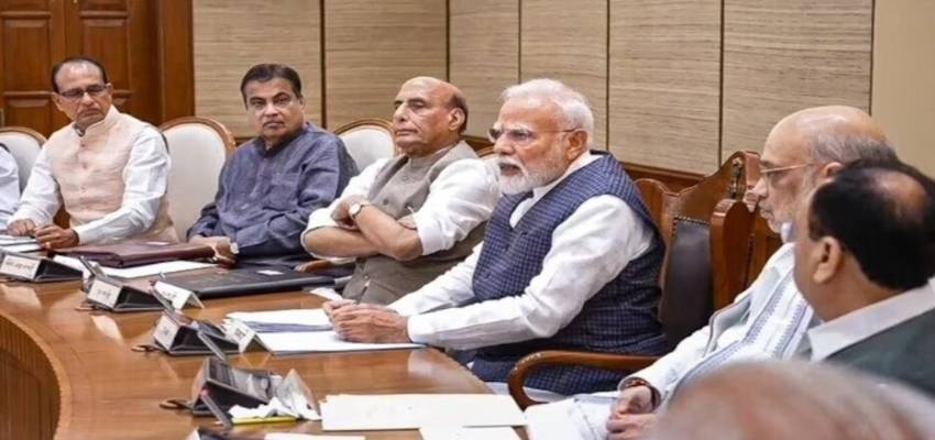 Khabarfast's tweet image. 8th Pay Commission के गठन को सरकार ने दिखाई हरी झंडी, SC की पूर्व जज रंजना प्रकाश देसाई बनीं अध्यक्ष 

khabarfast.com/national-news-… 

#8thPayCommission #RanjanaPrakashDesai #SupremeCourtJudge #PayCommissionApproval #CentralGovernmentEmployees #PensionBenefits #UnionCabinetDecision…