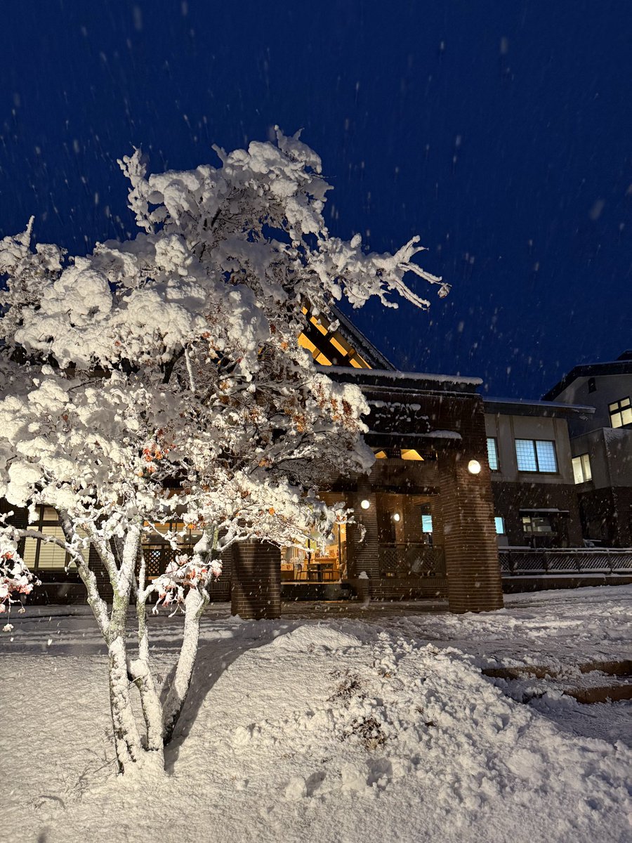初雪 北海道平野部で10月異例の大雪 初雪確認と暴風雪警報発令