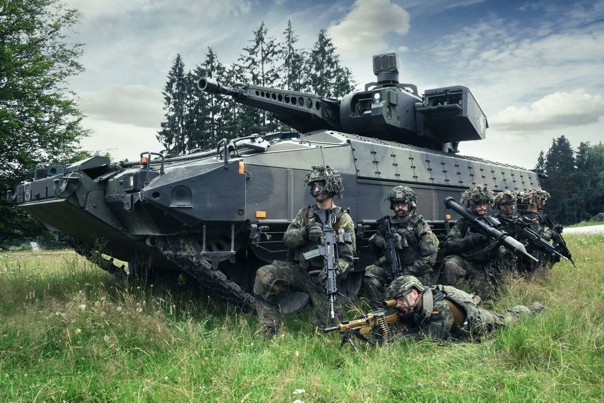 top_force's tweet image. 🪖🇩🇪 #ORBAT L'Allemagne possède 350 #VCI #HIFV Puma, en a déjà commandé 50 supplémentaires pour porter sa flotte à 400, et prévoit désormais d'en acquérir 687 supplémentaires, portant ainsi sa flotte à 1 087 #VCI Puma.