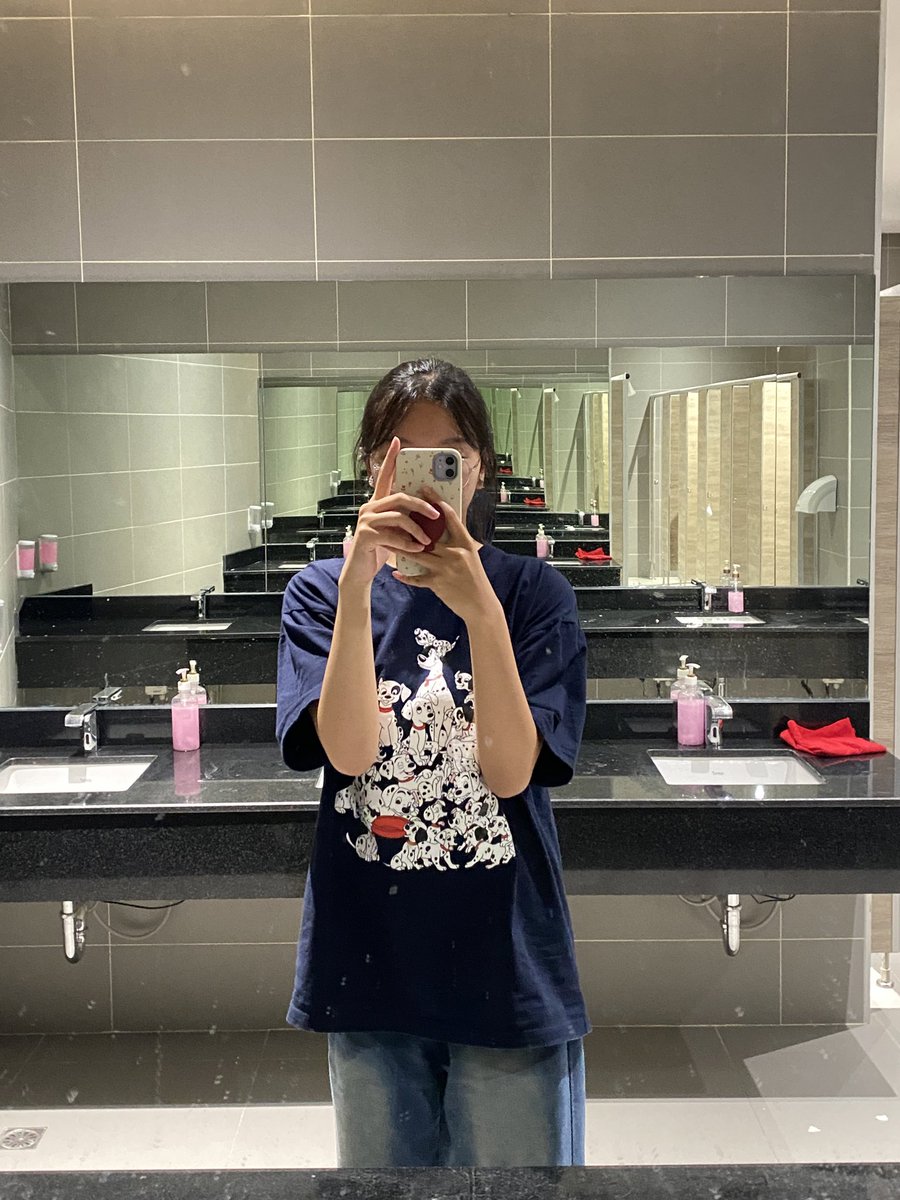 เช็คอินห้องน้ำหอประชุมทุกคืน