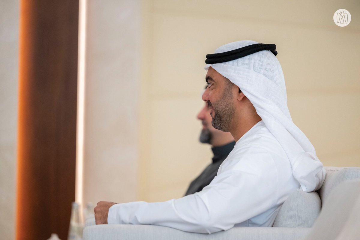 ADMediaOffice's tweet photo. خالد بن محمد بن زايد يلتقي تشاك روبنز، رئيس مجلس الإدارة والرئيس التنفيذي لشركة "سيسكو"، المتخصصة في مجال تكنولوجيا المعلومات ونظم تشغيل الشبكات، لبحث مجالات التعاون في تطوير البنية التحتية الرقمية وتعزيز التحول الذكي في مختلف القطاعات. https://t.co/aTqrLLcGe5