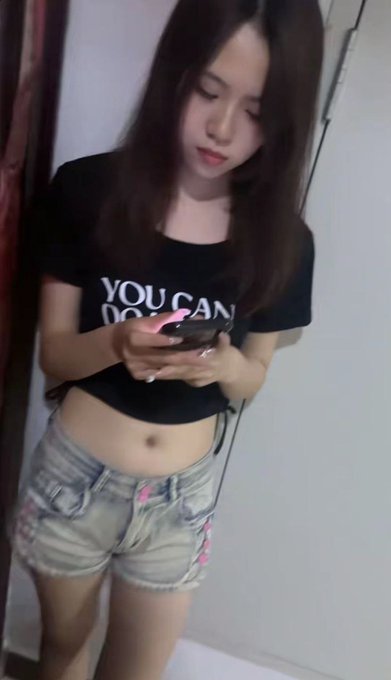 #山东 #青岛 #站街 
李村书院路，环境特别好，也很干净，都是南方来的新姑娘，年轻漂亮，白又嫩，消费在200-300，这个看个人喜好。