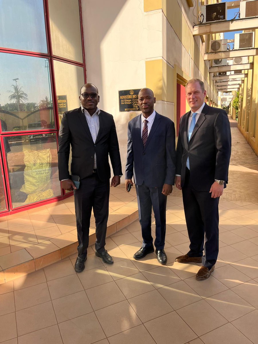 Cora Gold tweet media