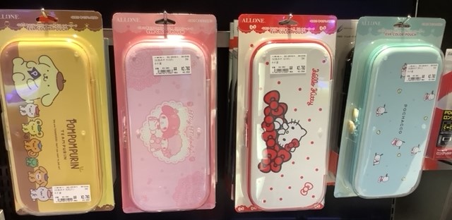 ⭐︎大人気　ぷっくりポーチ　(コメント無しで購入可能です。) 新品・未開封】チロルチョコ ぷっくりスクエア シリコンポーチ