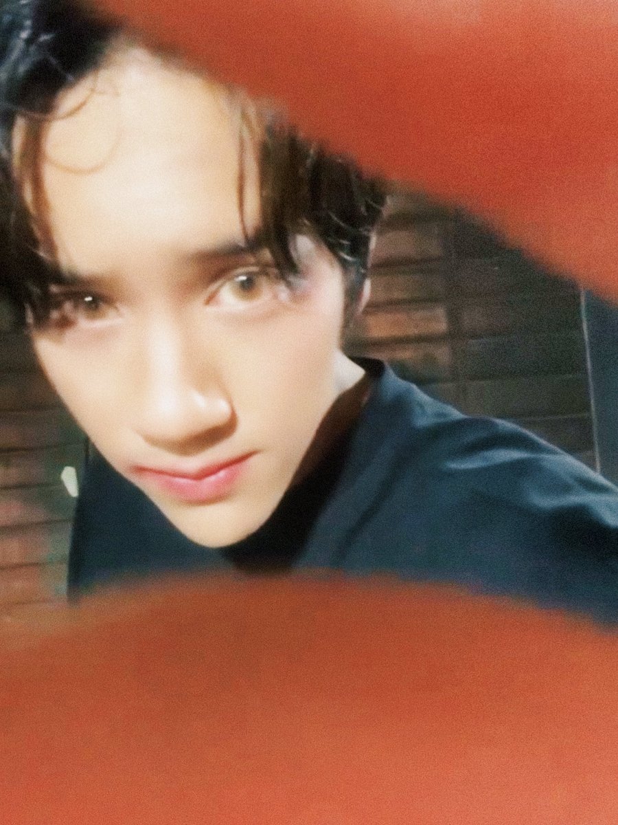 kofinada's tweet photo. his concept of 𝗈𝖼𝖾𝖺𝗇 𝖾𝗒𝖾𝗌👁🟤

#mynameisnanon https://t.co/j4Zy596hjI