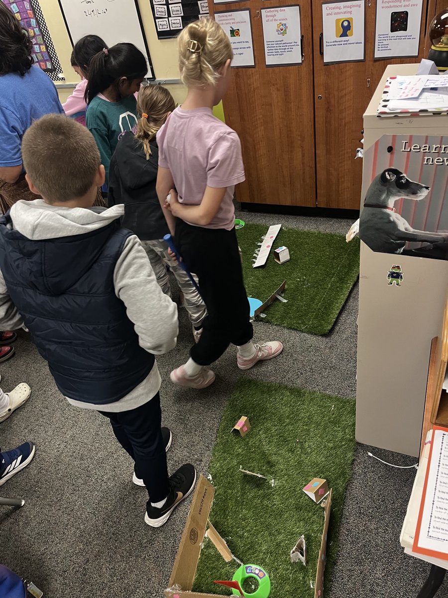 smithkatie10's tweet photo. We had the opportunity to share our positive thinking arcade games with 2nd and 4th graders! https://t.co/irnlypZjhb