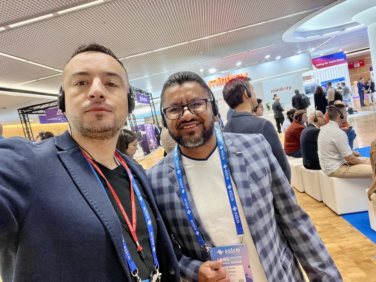 E_DeloyaMD's tweet photo. Congreso Anual de la @ESICM en #Munich 🇩🇪 exponiendo nuestro trabajo de 3 años en Pacientes Obstétricas Críticas. Seguimos trabajando y difundiendo el conocimiento en #MedicinaCrítica🇲🇽
Orgullosamente: Hospital General San Juan del Río
#SESEQ #HGSJR #LIVES2025 #LIVESMunich #ESICM https://t.co/zo6l6JgnyG
