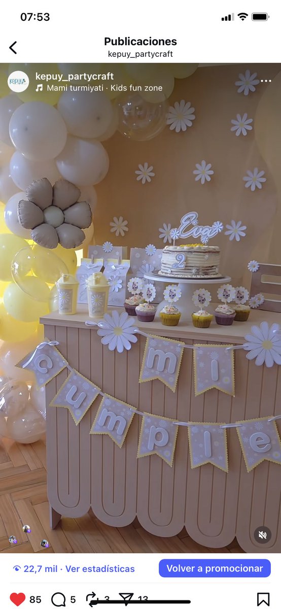 Emilycaputo's tweet photo. Holaaa #FMLuzu somos unas hermanas emprendedoras que hacemos todo personalizado para fiestas 😊🥳

IG: @kepuy_partycraft 
https://t.co/SlxSGykEkg https://t.co/6o4EWlv3Lw