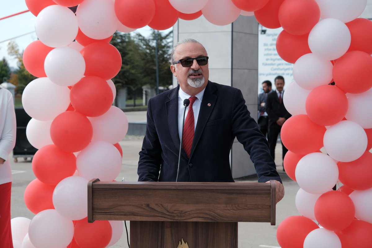 EskHaberOtesi's tweet image. Özel EOSB Mesleki ve Teknik Anadolu Lisesi’nde 29 Ekim Cumhuriyet Bayramı’nın 102 yılı büyük bir coşku ve gururla kutlandı. Tören, saygı duruşu haberotesi.com.tr/eskisehir-osbd……
@nadirkupeli
#EOSB #EOSBMeslekiveTeknikAnadoluLisesi