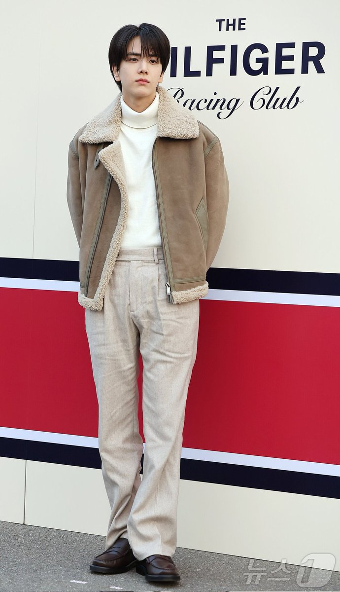 ⭐251028 더보이즈 영훈
📸 Photographed by 뉴스1
#영훈 #YOUNGHOON
#더보이즈 #THEBOYZ #TBZ 
#TommyHilfiger #타미힐피거