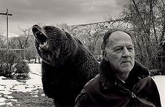 «Se aprende más sobre filmar caminando, viajando, aprendiendo idiomas y experimentando la vida, que asistiendo a clase. Las experiencias son lo opuesto del conocimiento académico, porque la Academia es la muerte del cine...»

-Werner Herzog-