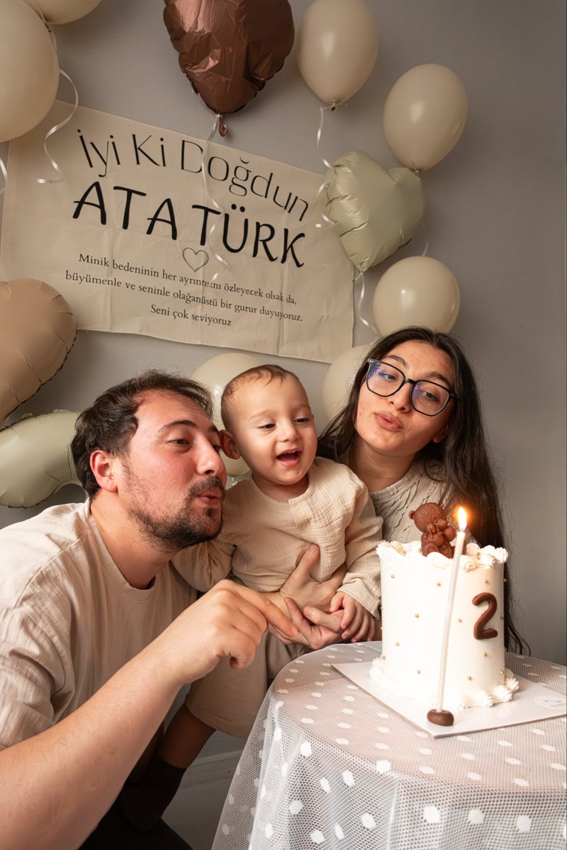 ilkerceylan0's tweet photo. Ata Türk 2 yaşındaa https://t.co/wsAHlnJBja