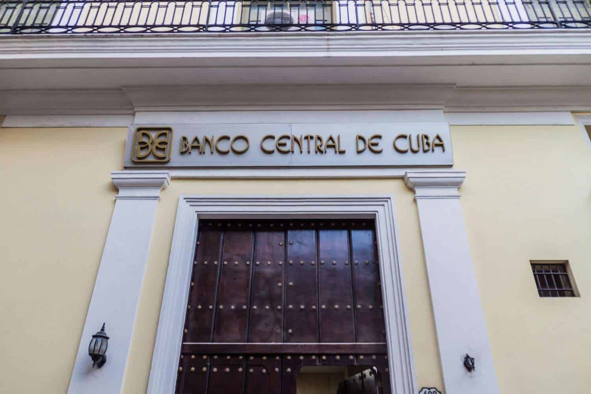 Bruno Rodríguez P (@brunorguezp) on Twitter photo El gobierno de EEUU, con un sistema de multas draconianas, persigue las transacciones con Cuba desde terceros países, lo cual encarece aún más el comercio exterior cubano.
Sólo entre marzo de 2024 y febrero de 2025, 40 bancos extranjeros por diferentes motivos, se negaron a El gobierno de EEUU, con un sistema de multas draconianas, persigue las transacciones con Cuba desde terceros países, lo cual encarece aún más el comercio exterior cubano.
Sólo entre marzo de 2024 y febrero de 2025, 40 bancos extranjeros por diferentes motivos, se negaron a