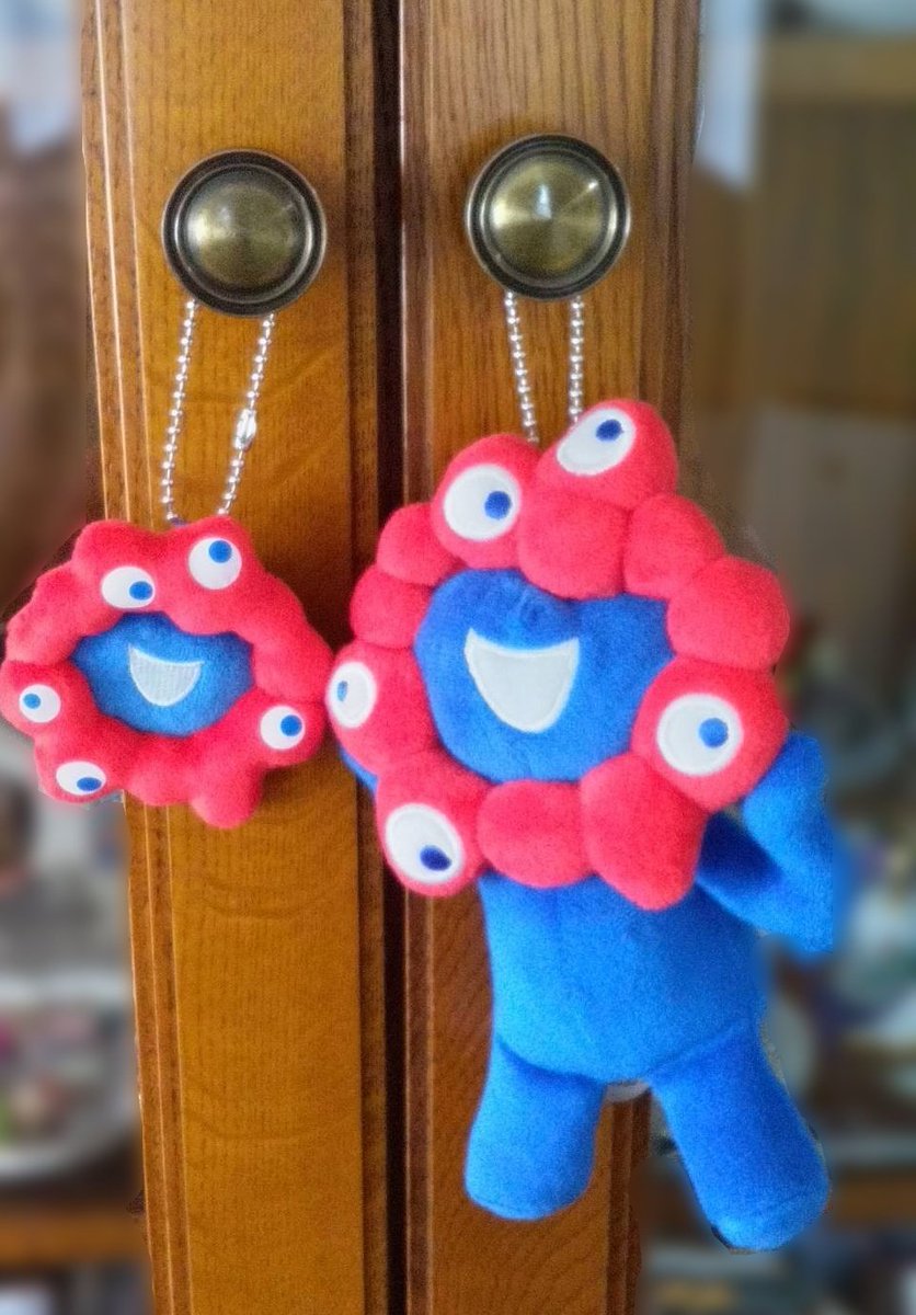 利用者さん宅にいたミャクミャク。
ずっと顔だけだったのに
こないだ訪問したら進化してたので、思わず笑ってしまいました😂利用者さんに許可を取りﾊﾟｼｬﾘ📸
#ミャクミャク #大阪関西万博 #おかげ訪問介護