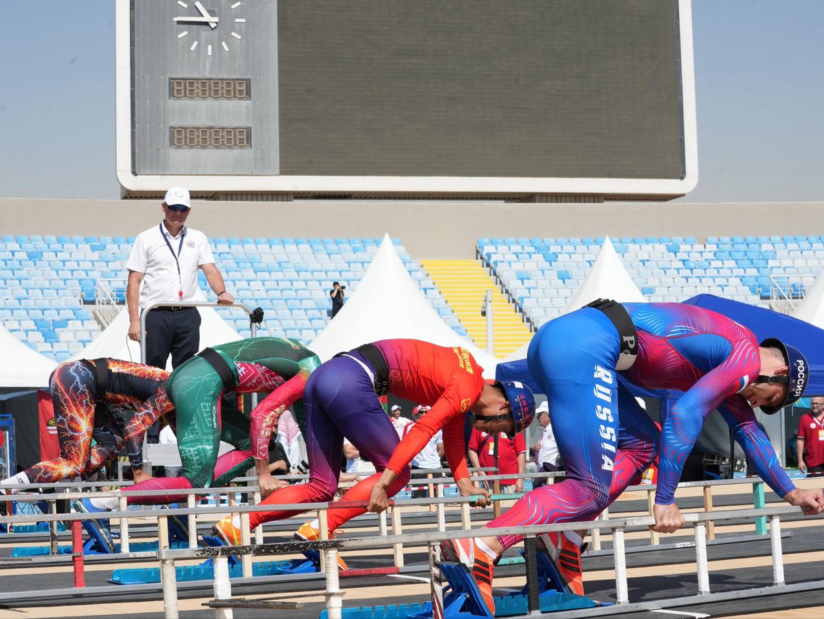 بتنظيم #وزارة_الداخلية ممثلة 
بـ #الدفاع_المدني .. انطلاق منافسات #بطولة_العالم_لرياضة_الإطفاء_والإنقاذ.
<a href="/MOISaudiArabia/">وزارة الداخلية 🇸🇦</a> <a href="/SaudiDCD/">الدفاع المدني السعودي</a>