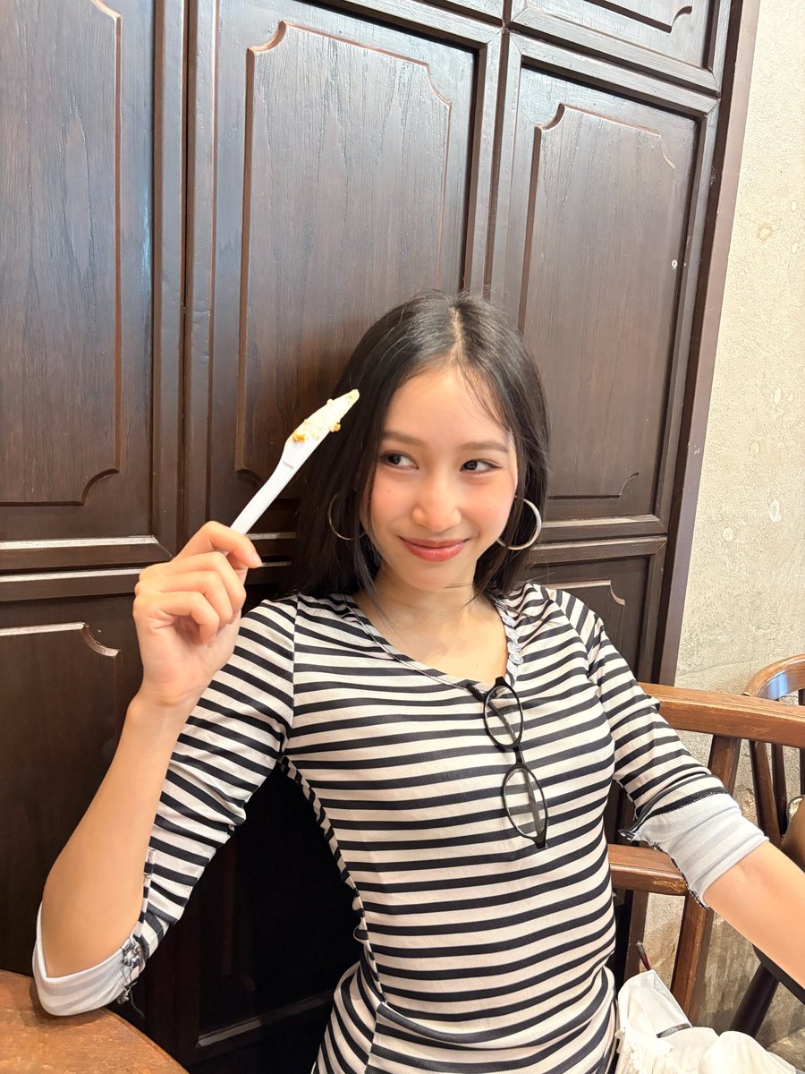 ggracedaytwit's tweet photo. มีเพื่อนถ่ายรูปสวย = https://t.co/g7IK6cCOi0