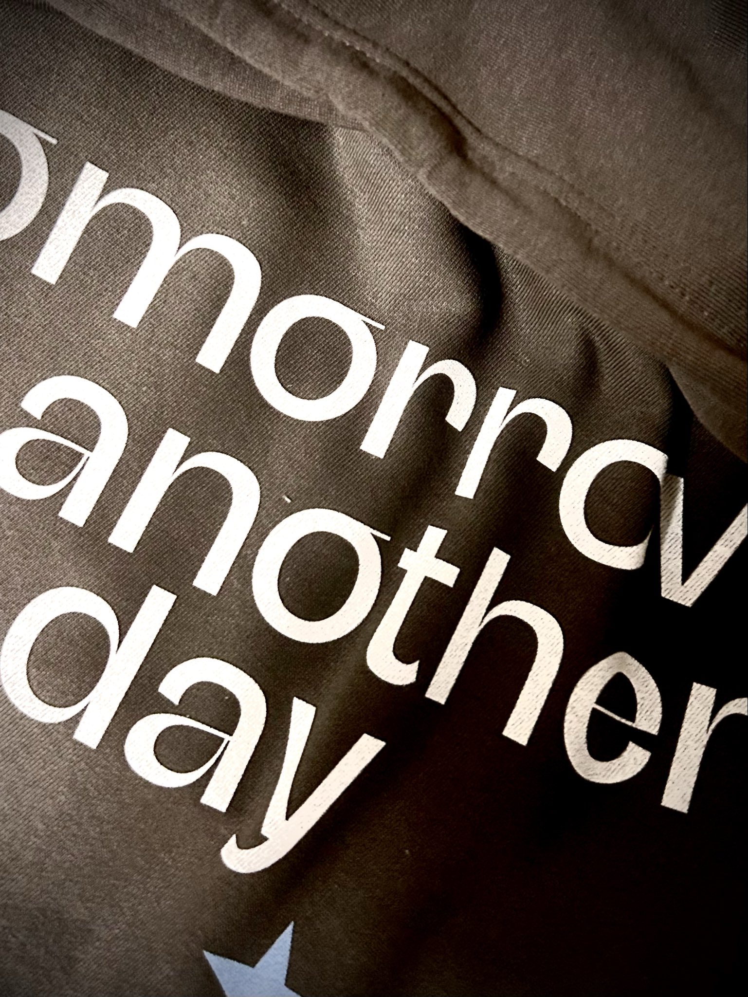 フーディー - Search / X