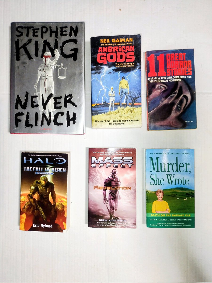 RobCollectsFigs's tweet photo. Last week's pick-ups...
It was a light week for sure, which is okay every now and then for me.
Just hit up 2 local library book sales. Got some books for me and the wife. Also some kids books (not shown) for our kids.
#books
#librarysale
#Rob_Collects_Figures
#figlife https://t.co/cEIowQ4hL3