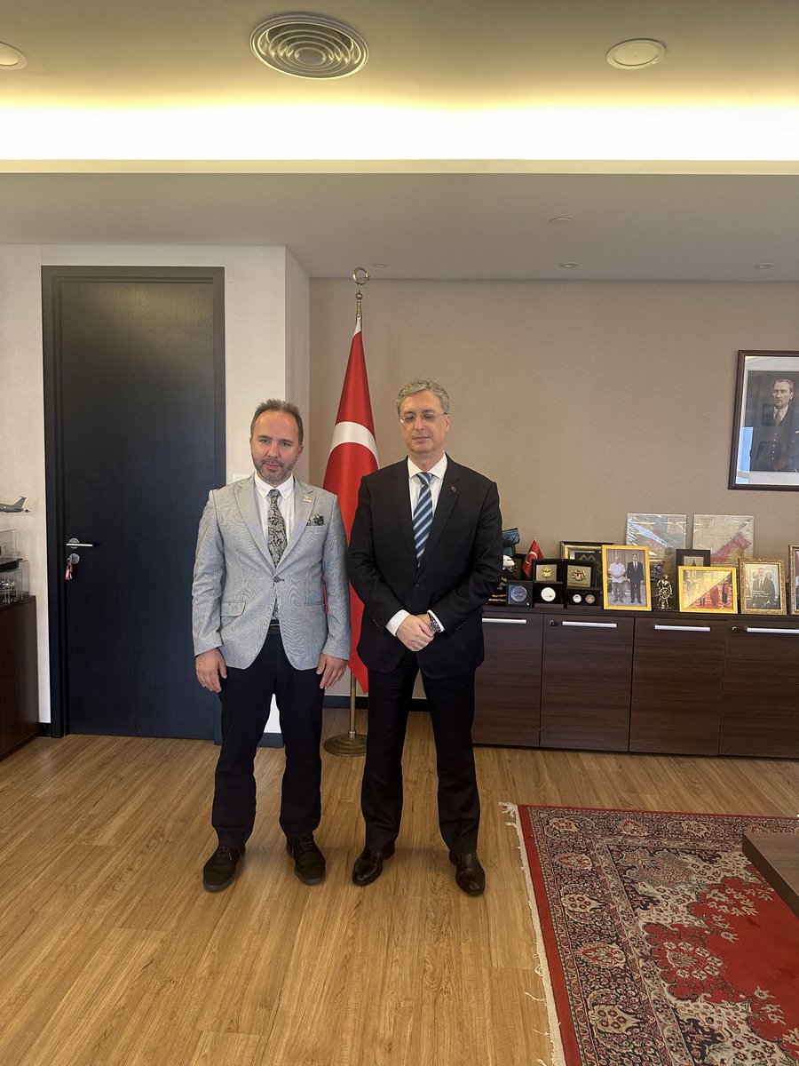 MÜSİAD Yurtdışı Teşkilatlanma adına temaslarımıza devam ettiğimiz Malezya’da Kuala Lumpur Büyükelçimiz <a href="/TCKualaLumpurBE/">Türkiye in Malaysia</a> Emir Salim Yüksel beyi ziyaret ederek istişarelerde bulunduk. <a href="/MUSIAD/">MÜSİAD</a>