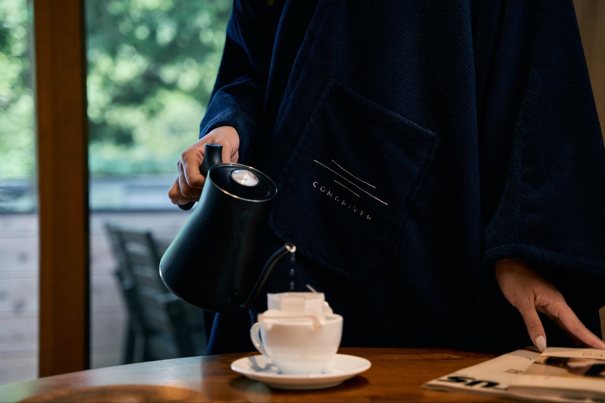 Toki_COMORIVER's tweet image. デラックスキャビン🛏️

自然を感じながら広々としたお部屋で、
ゆったりとした贅沢なひと時をお楽しみいただけます🍁

開放的なテラスでお食事を味わいながら、
快適にお過ごしいただけます🍖

▼詳しくはこちら
comoriver.com/room/