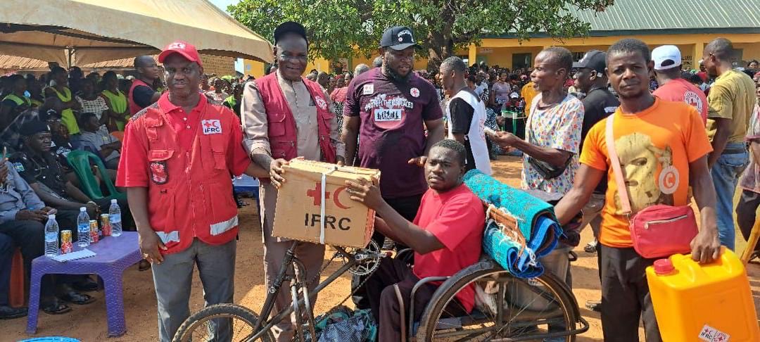 AwanGhulamMuha1's tweet image. With support from @ifrc & @IFRC_DREF, @nrcs_ng is bringing relief to people displaced by conflict in Benue & Plateau States through its Population Movement operations, providing ₦100,000 cash grants & essential non-food items to affected households.