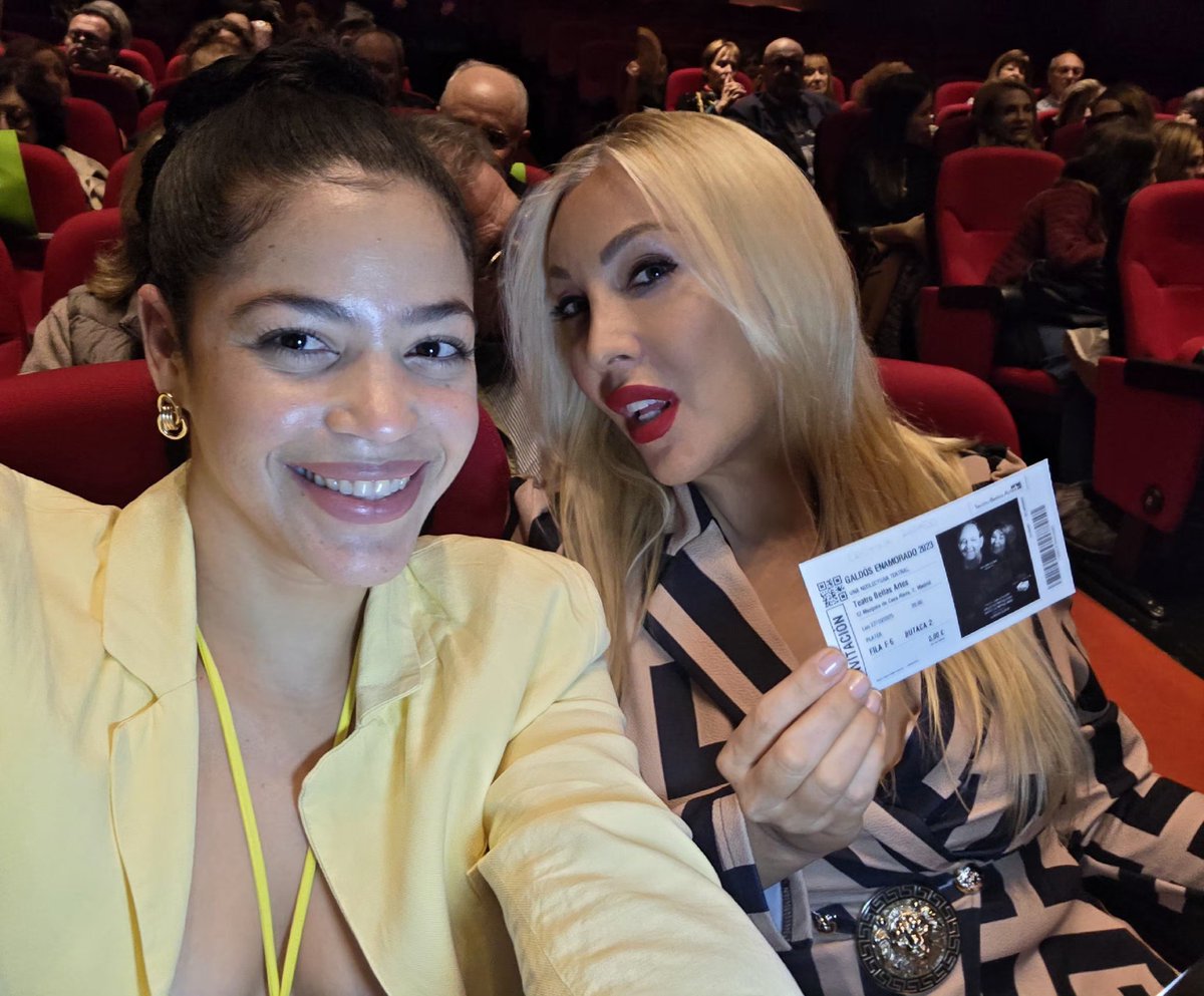Qué maravilla poder disfrutar anoche de “Galdós Enamorado” en el @teatrobellasartes 🎭
Una puesta en escena brillante, llena de sensibilidad, y unas interpretaciones de @gutierrezcabaemilio , @mariajosegoyanes19 y @martagutierrezabad que te atrapan desde el primer instante ✨
