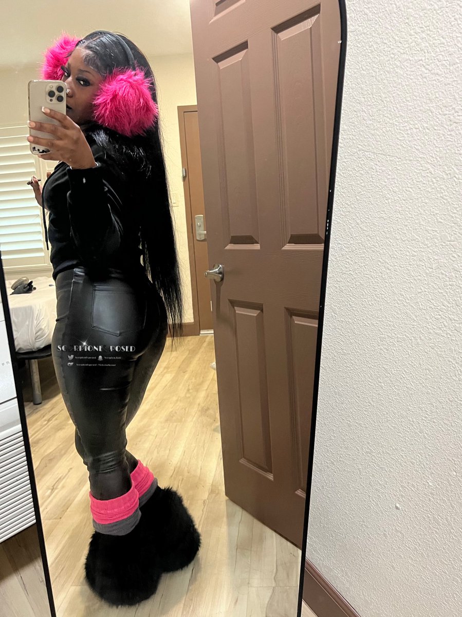 scorpionexposed's tweet photo. Keeping this kitty warm 🐈‍⬛💕

Check out my comments for more of me 😉 https://t.co/52MzKBHiUg