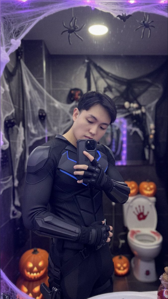 seajserrano's tweet photo. @made_in_saturn i guess nightwing is a crowd fave this year ♥️🙇🏻 https://t.co/8BzTUdwwU0