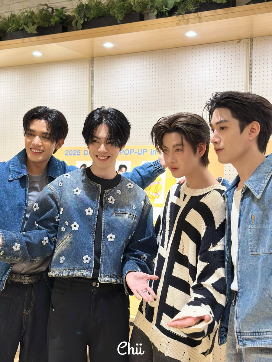 chii◎ Streetz Iz Watchin Goat Pullover Hoodie – DTLR