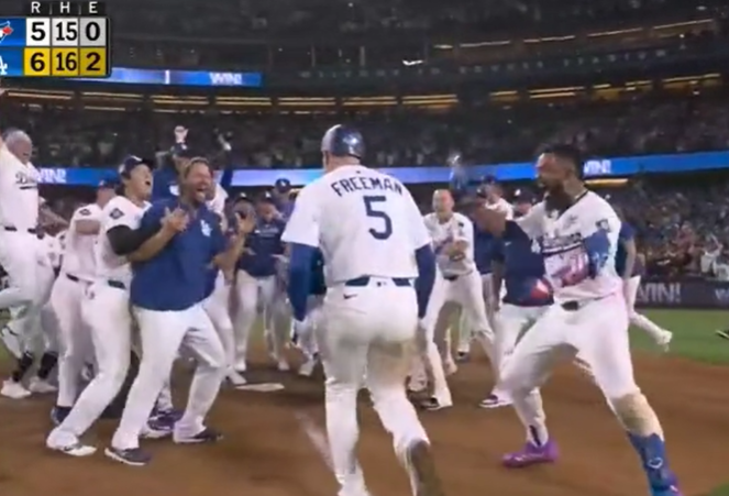 프리먼 끝내기 홈런~!!!!!!!!!!!!!! 18회말 경기종료