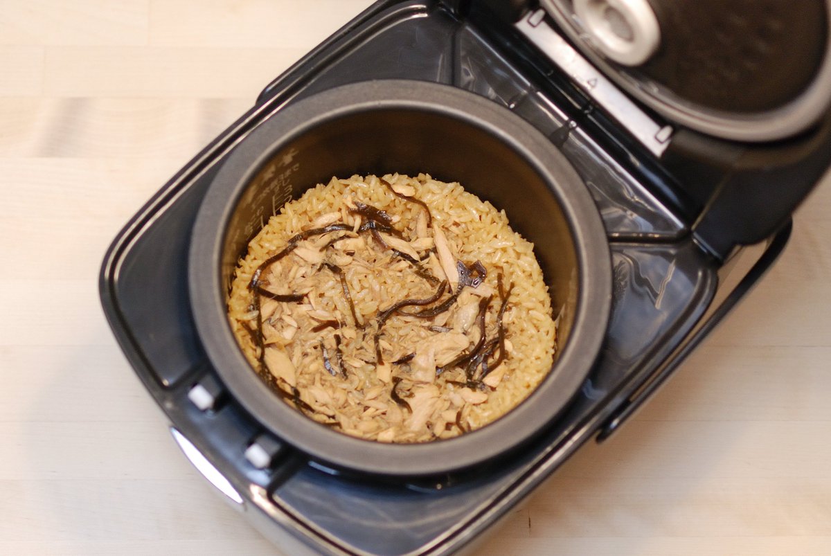sayakawb's tweet image. Just 3 Mins of Prep! Rice Cooker Tuna Rice is My New Obsession!
youtu.be/koy9GsOAe2c