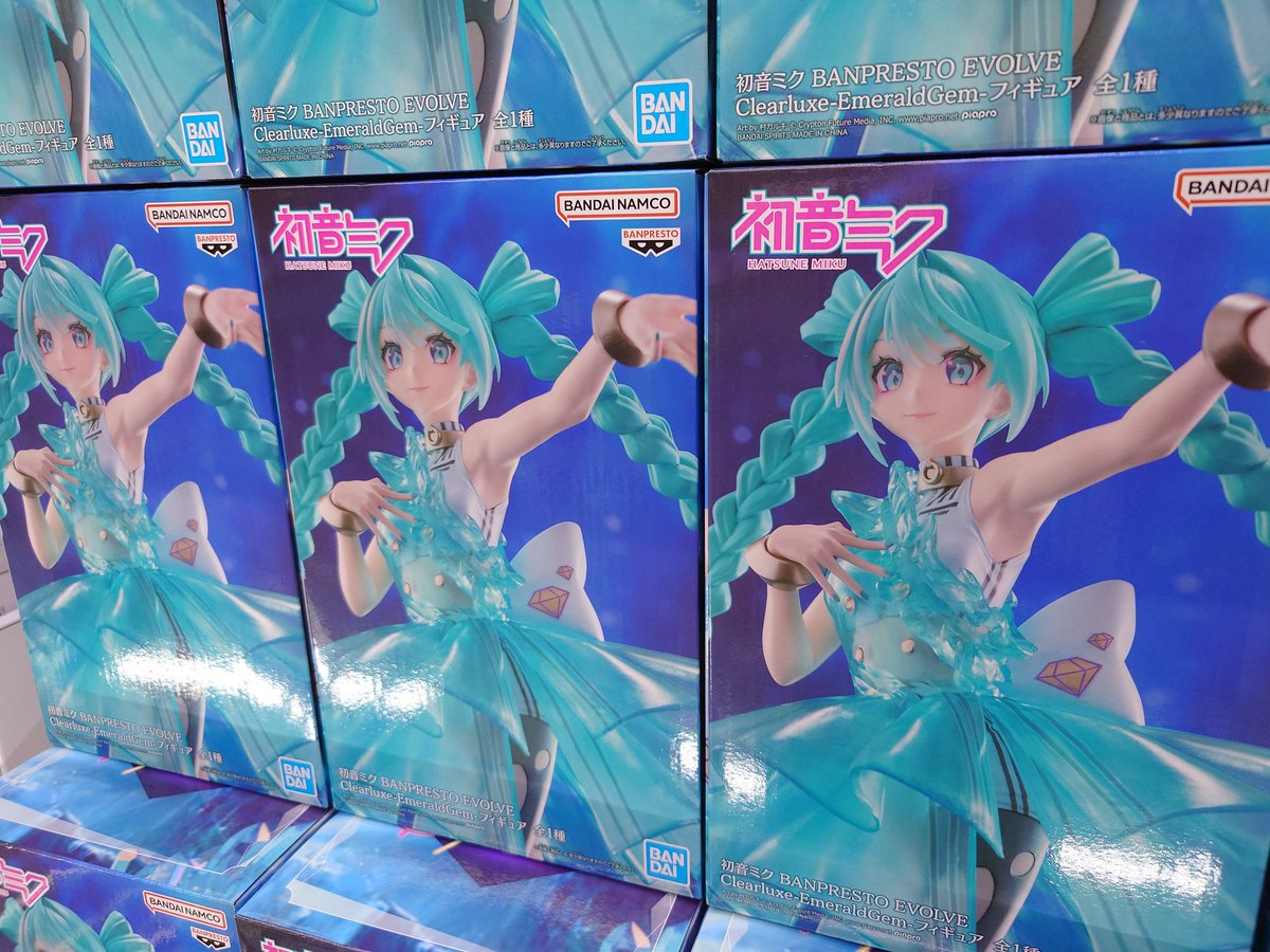 アミューズより入荷のお知らせ 初音ミク BANPRESTO EVOLVE Clearluxe