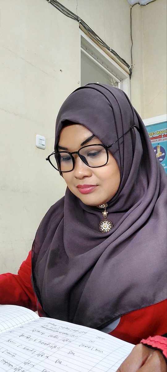 KURNIATYHHASAN's tweet image. Mau Gagal Diet Seribu Kalipun Aku Tetap Akan Mulai Lagi Dari Awal Karena Aku Juga Berhak Buat Mengagumi Tubuh Sendiri Di Depan Cermin 

#intermittentfasting
#dietsehat