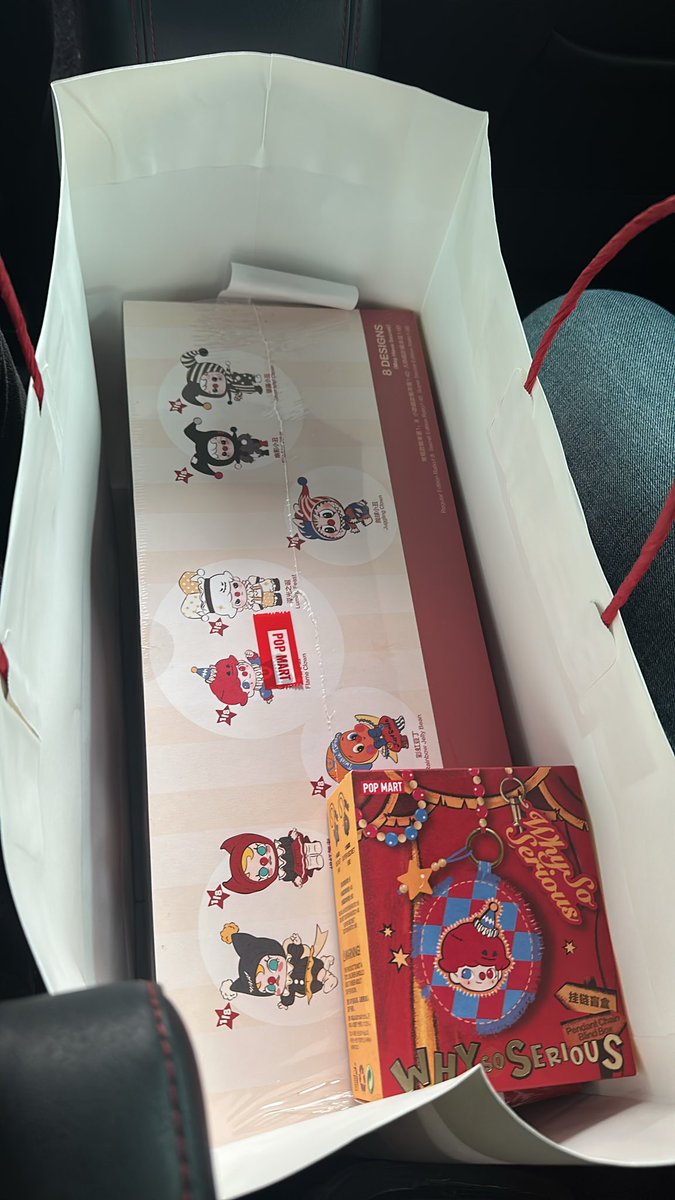 plngrtn's tweet photo. BEST DAY EVER! Coming soonnnn unboxing ygy 🤣🤣🤣🤣 https://t.co/DLqN9v4lsZ