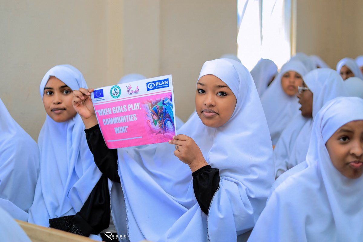 UbahAnd's tweet image. We held an inspiring session in Erigavo to mobilize girls and young women to engage in sports and life skills training, fostering leadership, resilience, and social inclusion, and promoting gender equality through active participation. 
#GirlsInSports #kickstartforequality