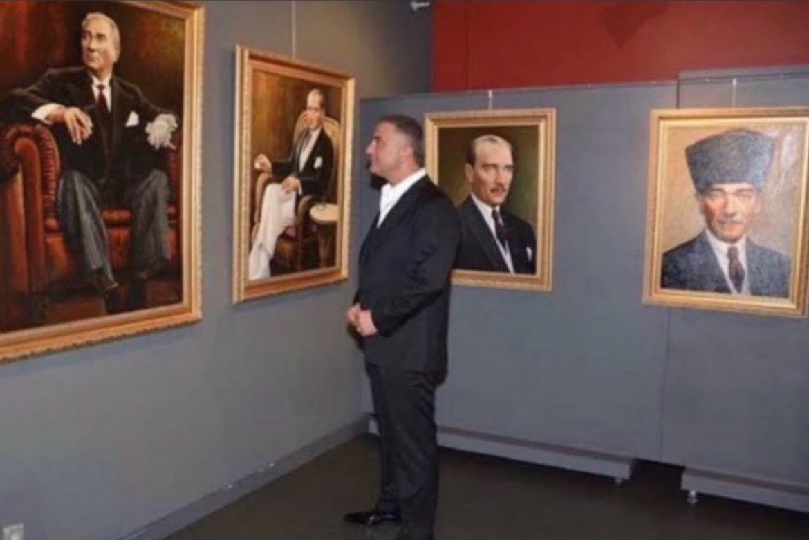 “Efendiler!

Yarın, milletin kaderini kendi eline alacağı günü yaşayacağız…

Yarın, Cumhuriyeti ilan edeceğiz.”

Gazi Mustafa Kemal Atatürk 🇹🇷
•28 Ekim 1923

@Sedat_PEKER