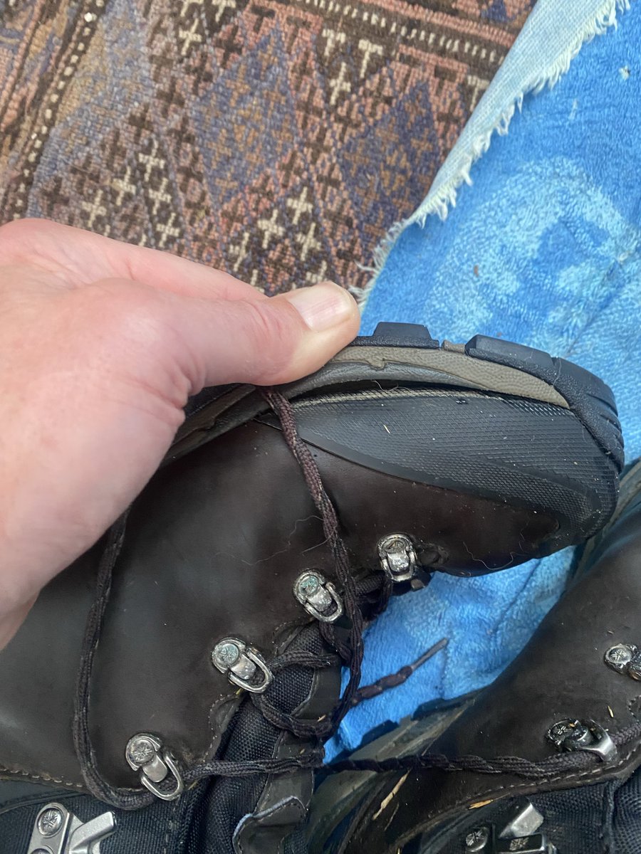 johntheskipper's tweet image. Boots 🥾 are falling apart 😡 - be aware of substandard quality when you buy from @SportsDirectUK - bought Karrimor Cheeta boots just over a year ago - at 9 months the heel came undone, over the next few months the sole separated from the boot 😢 #poorcustomerservice #poorproduct