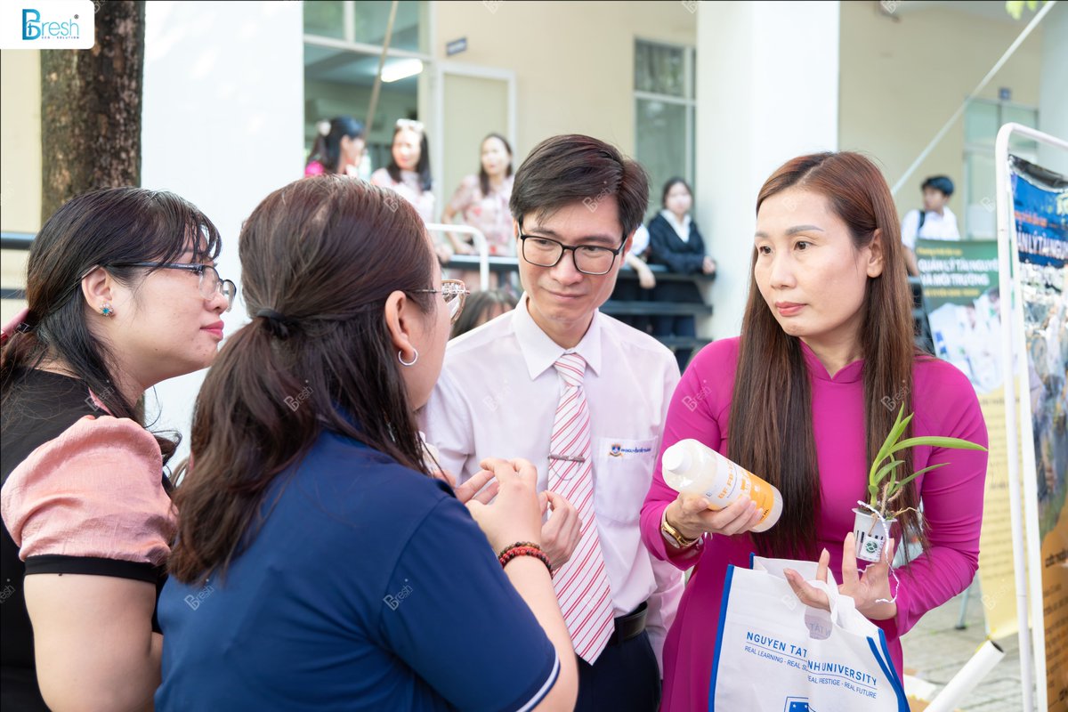 BioFix_Fresh's tweet image. 🌿 WHAT DID BIOFIX FRESH REVEAL AT THE STEM FAIR – DONG NAI VOCATIONAL EDUCATION AND CONTINUING EDUCATION CENTER? 🤔

It was a wonderful opportunity for BioFix Fresh to share knowledge about microbiology and the “magical” abilities of microorganisms.

#BioFixFresh #BiologicalEra