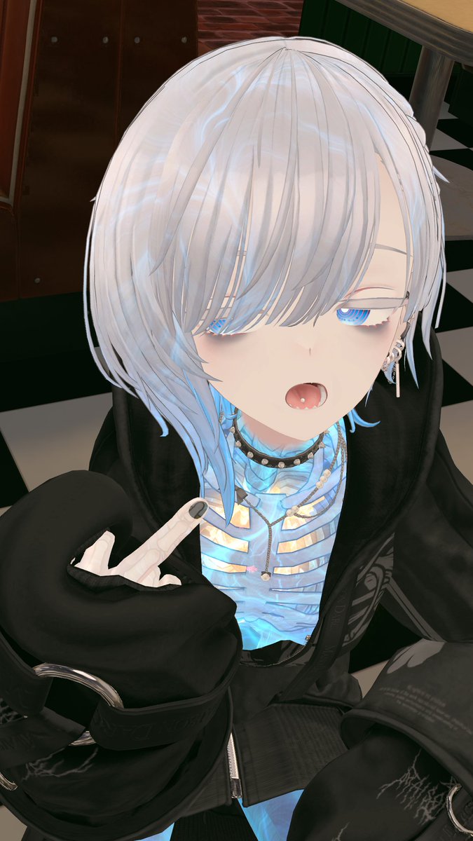 Tetuo_kcy's tweet image. 撮った時は気付かなかったけど、指もちょっと透けてた。