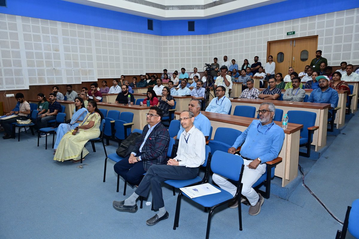 csir_ncl's tweet image. Dr. Rahul Purwar, Professor at IIT Bombay, delivered the Prof. J. W. McBain Memorial Lecture at CSIR-NCL, Pune, on “First ‘Make in India’ CAR-T Cell Therapy – From R&amp;amp;D to Clinic to Market.”
@CSIR_IND  @AshishLele3467 
#CSIRNCL #McBainLecture #CARTCellTherapy #Innovation