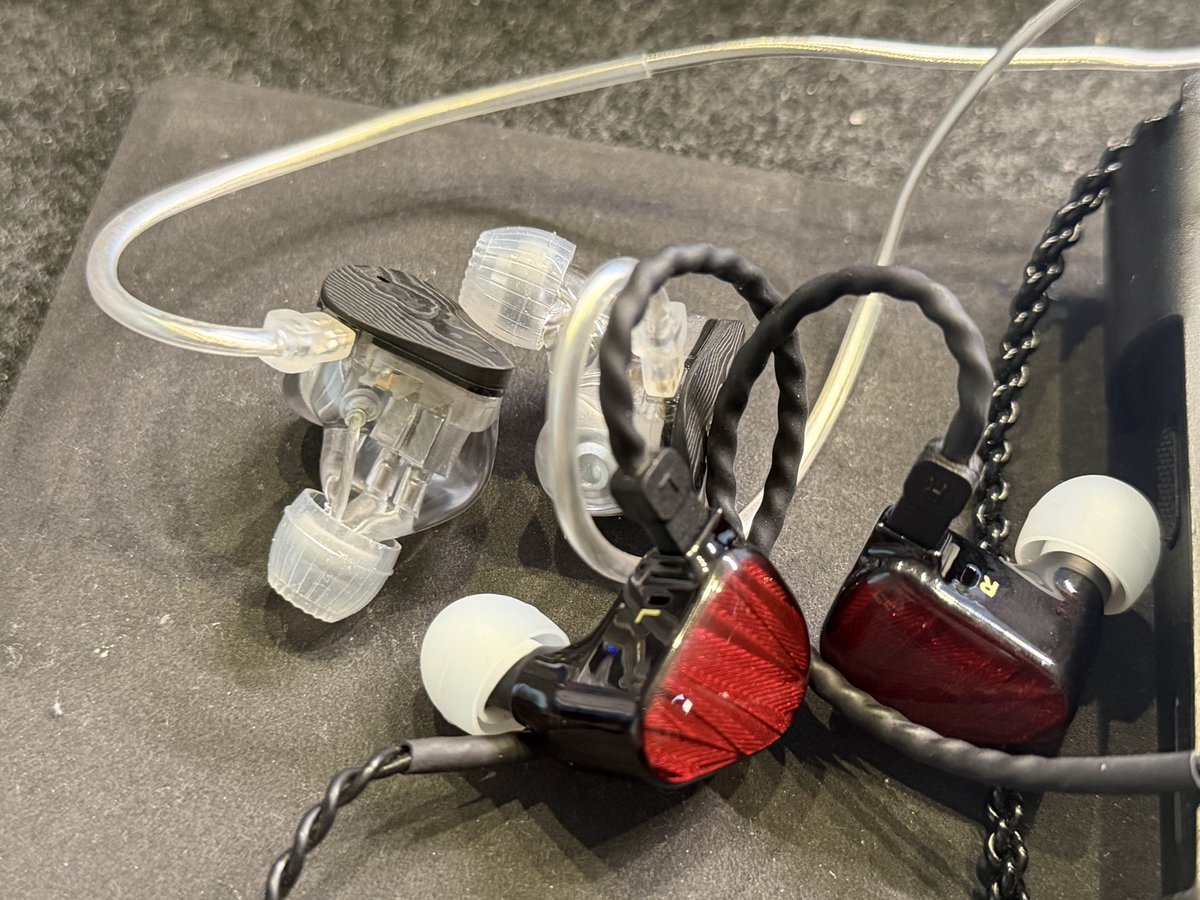 ❤DJ仕様で超高音質❣お洒落かつ高級感溢れるデザイン♪❤DJ用☆ヘッドホン 楽天市場】アディダス adidas ZENSORED HI XXII ゼンソアード