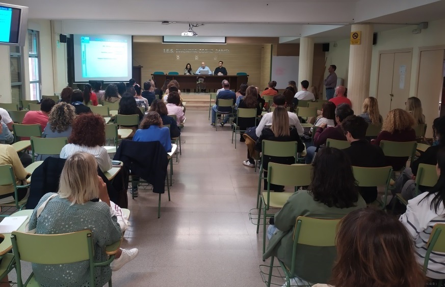 REUNIÓN CON LAS FAMILIAS

Hemos realizado la reunión de las familias con el Equipo Directivo y los profesores tutores.

iescosmegarcia.larioja.edu.es/actividades/33…